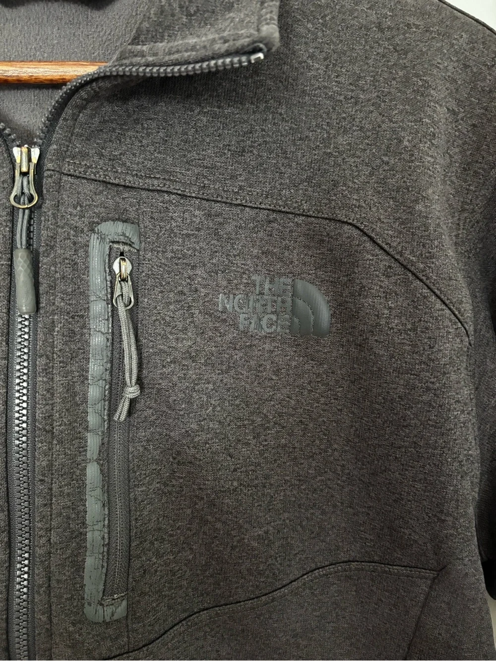 The North Face Men’s Large Gray Performance Fleece Full Zip Jacket